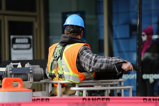 Asbestos warning and safety for tenants